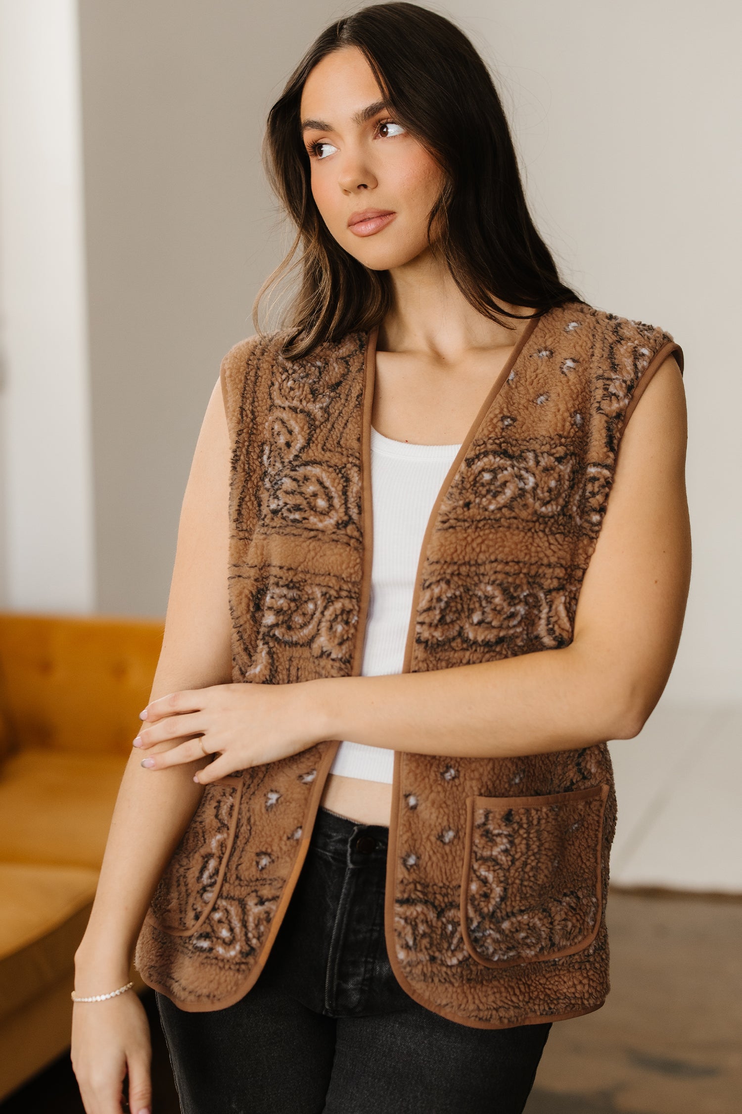 Brown Sherpa Paisley Print Pocketed Western Fashion Vest Jacket